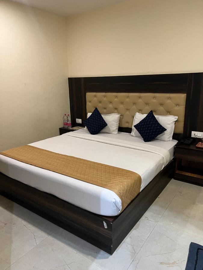 Hotel Ivy Plaza Luxury New Delhi